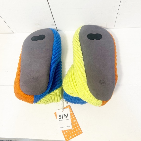 Verloop Mismatched Slipper Bootie Lime/Cobalt size S/M New with Tags! - Picture 4 of 14